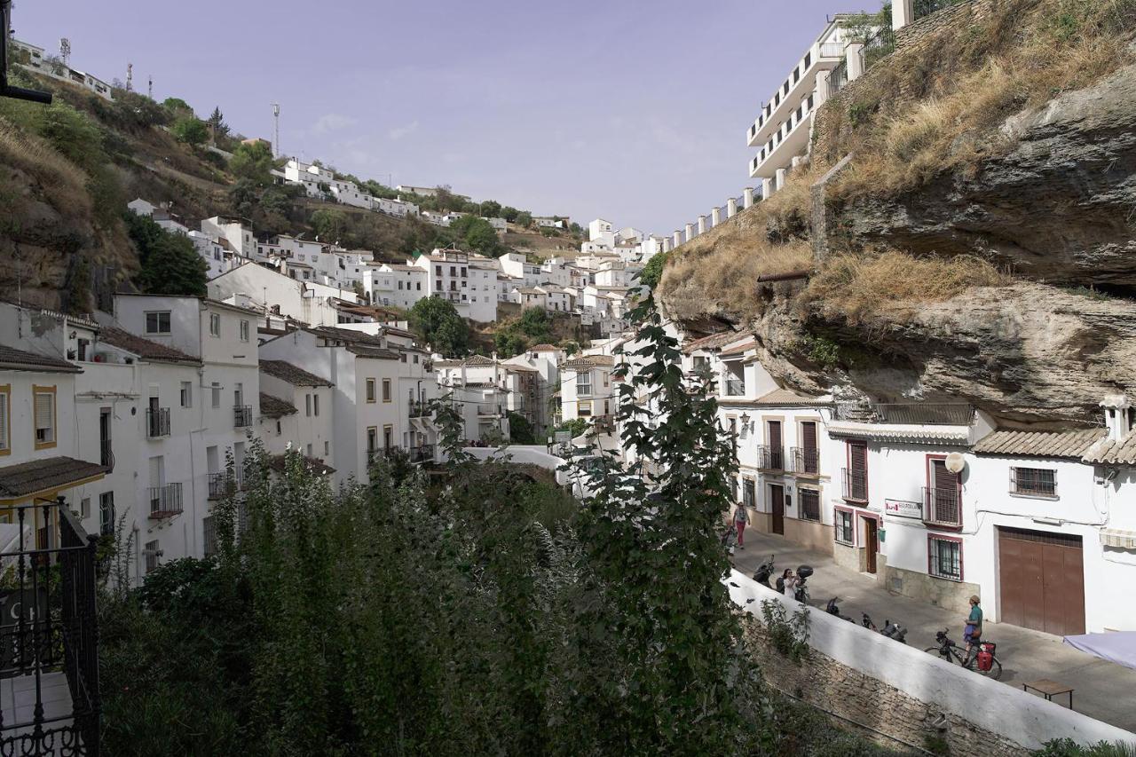 Casa Rural Las Cuevas De Setenil Setenil De Las Bodegas Exterior photo